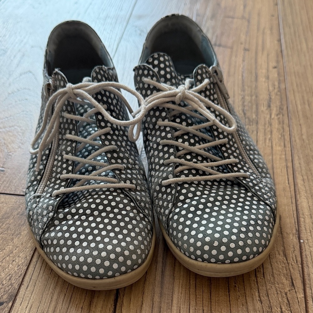 CLOUD brand Aika sneakers. Made in Portugal